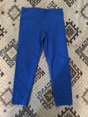 Athleta Girl Trail Laser Capri leggings